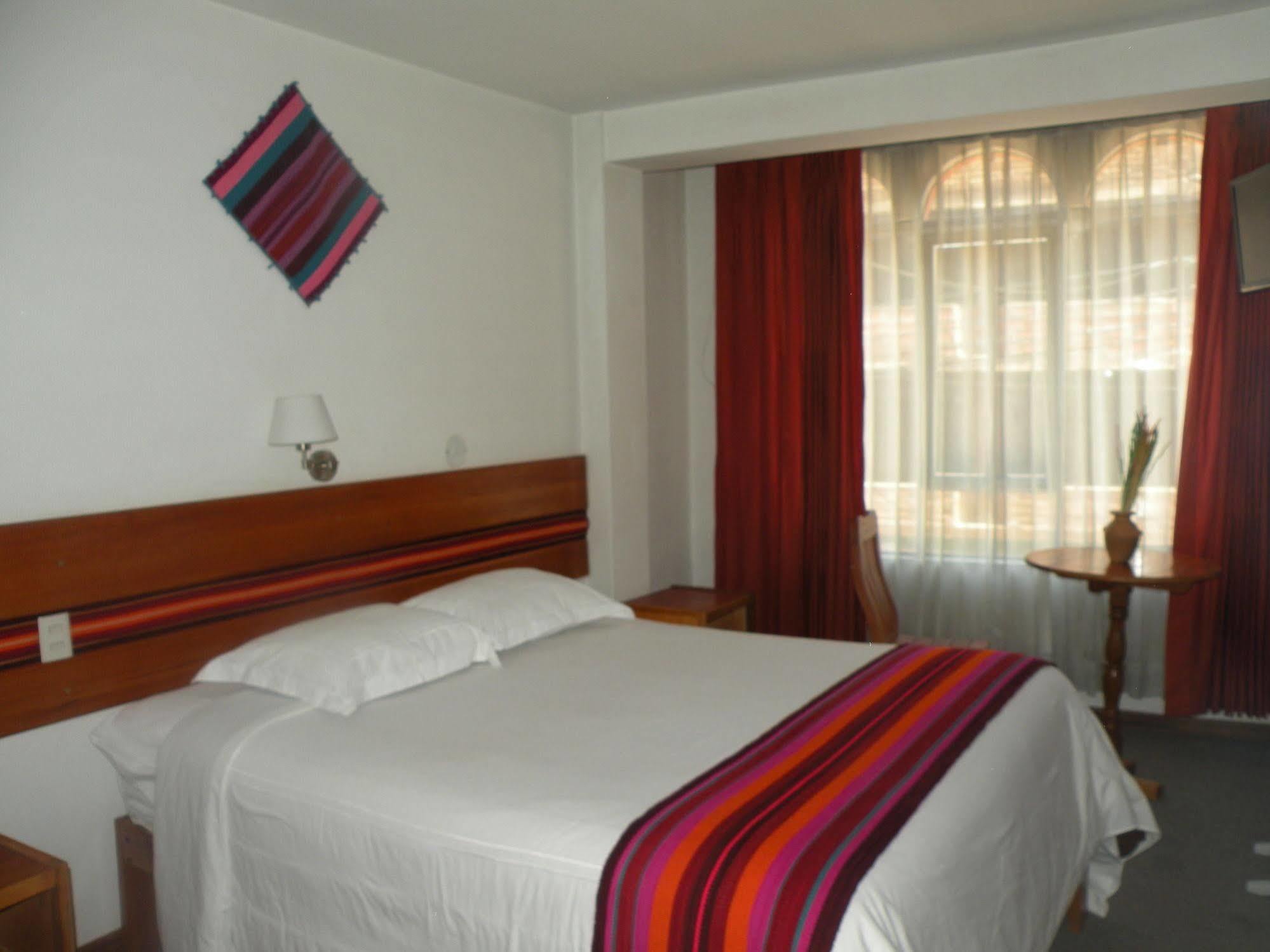 Cantuta Inn Puno Bagian luar foto