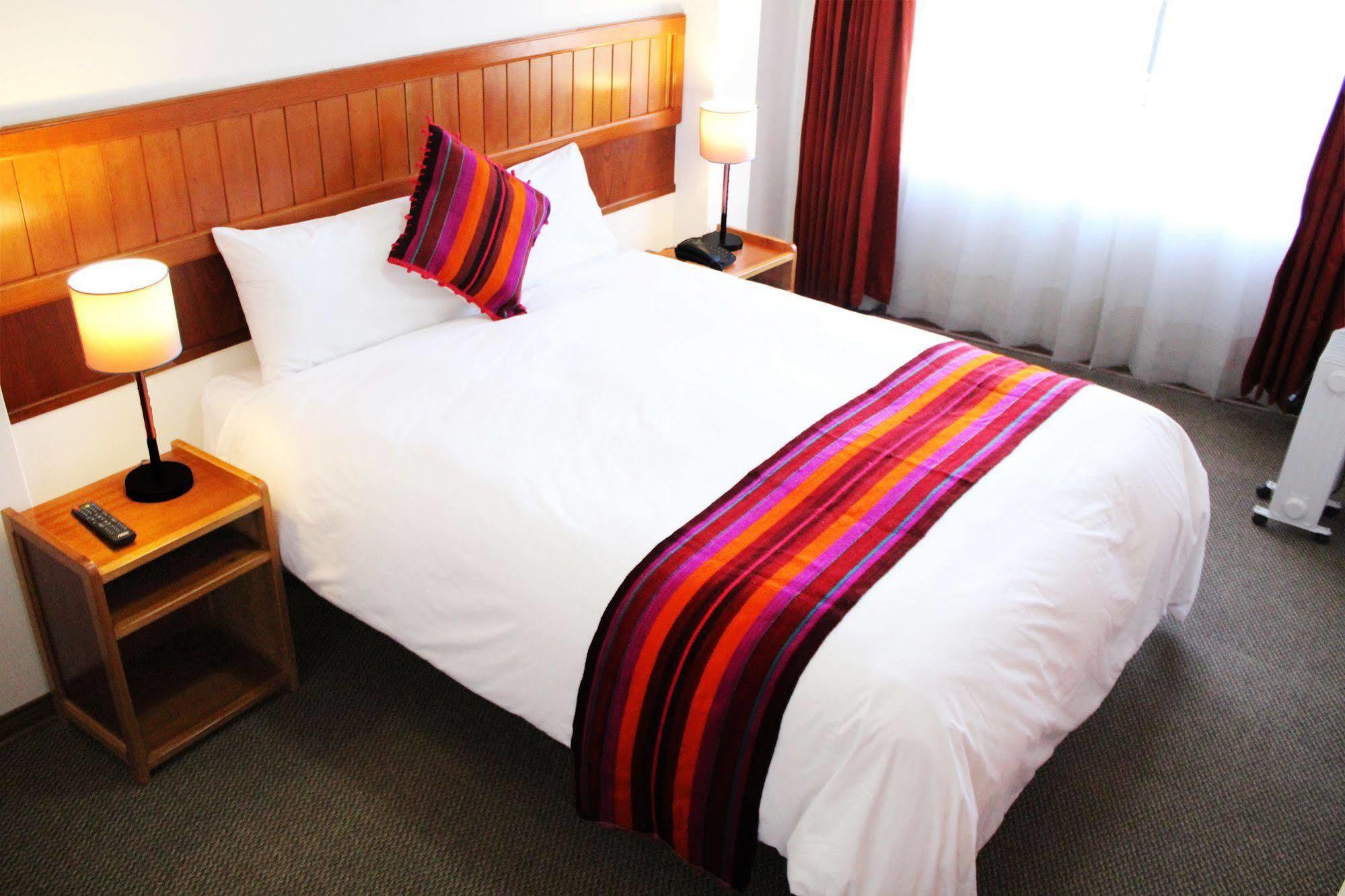 Cantuta Inn Puno Bagian luar foto